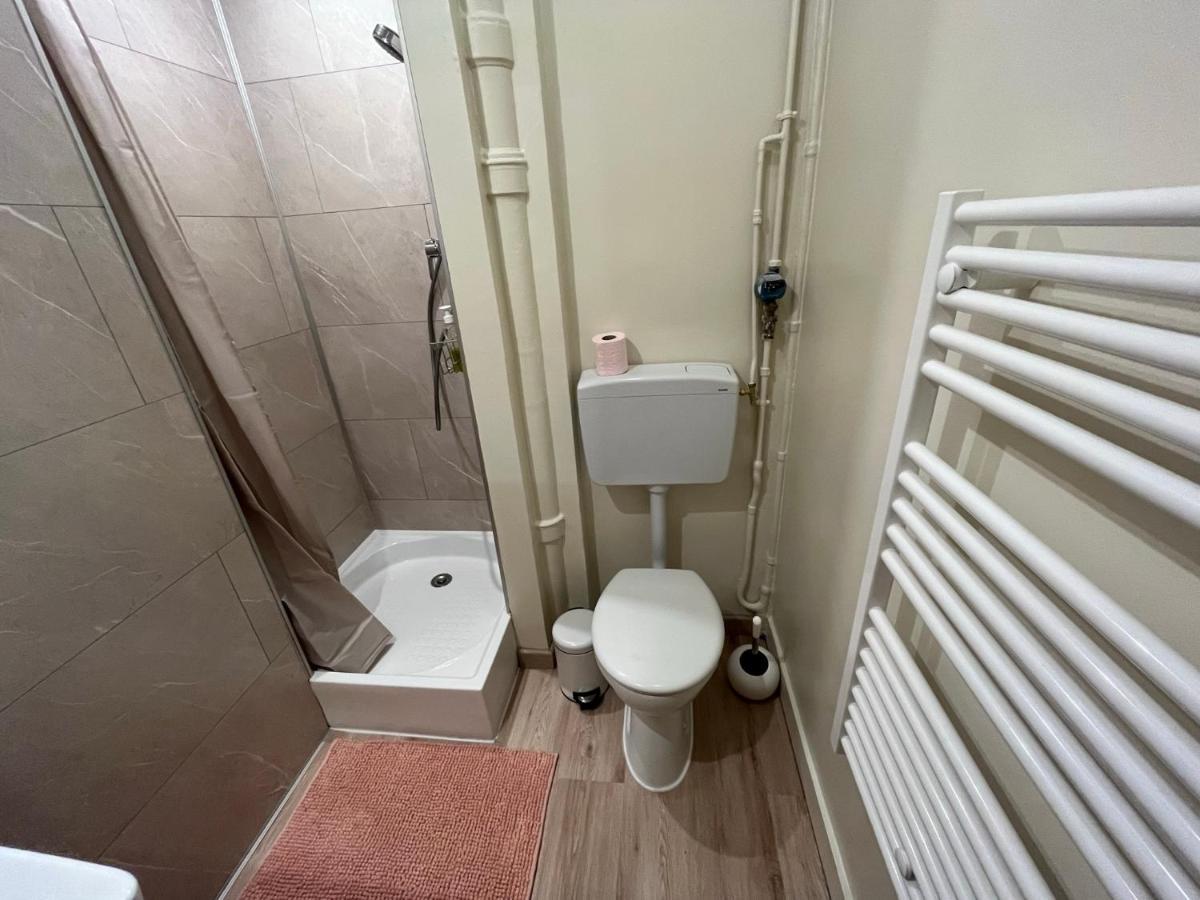 Le Vicomte Apartment Melun Exterior foto