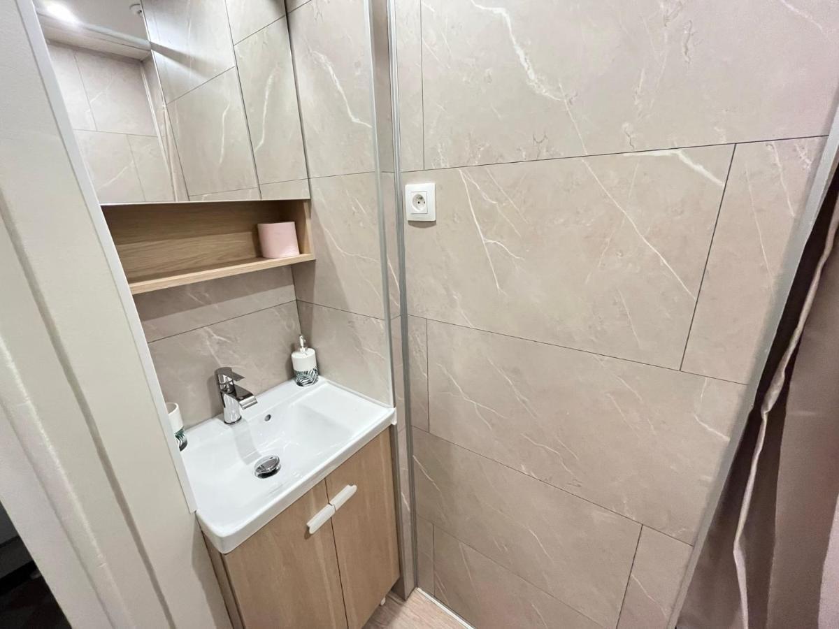 Le Vicomte Apartment Melun Exterior foto