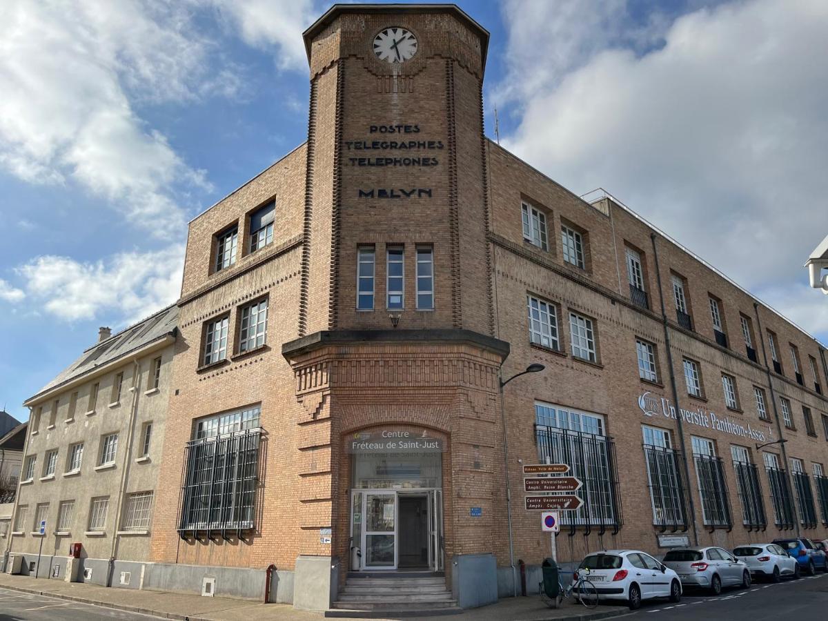 Le Vicomte Apartment Melun Exterior foto